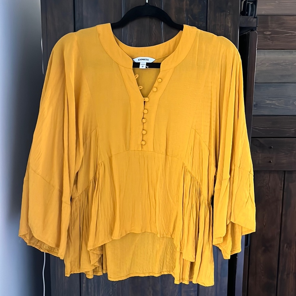 Express bell sleeve blouse